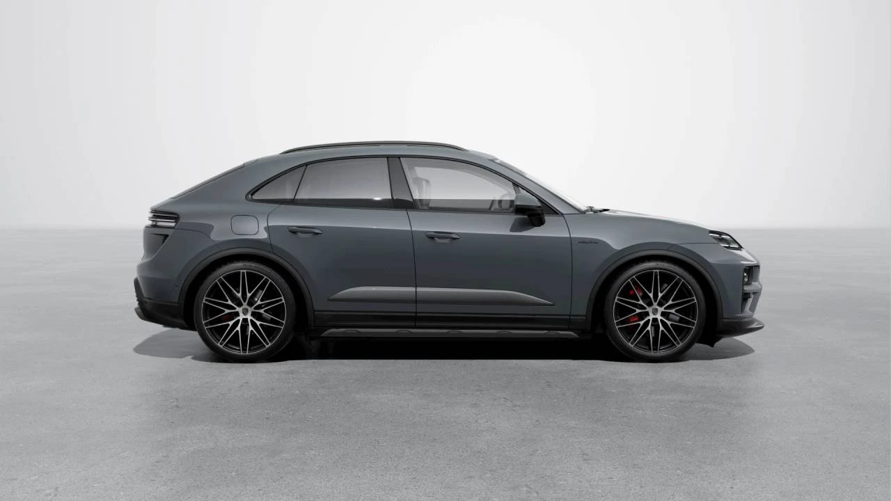2026 Porsche Macan Electric - Image 6 of 10