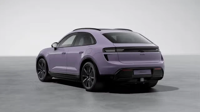 2026 Porsche Macan - Image 18 of 30