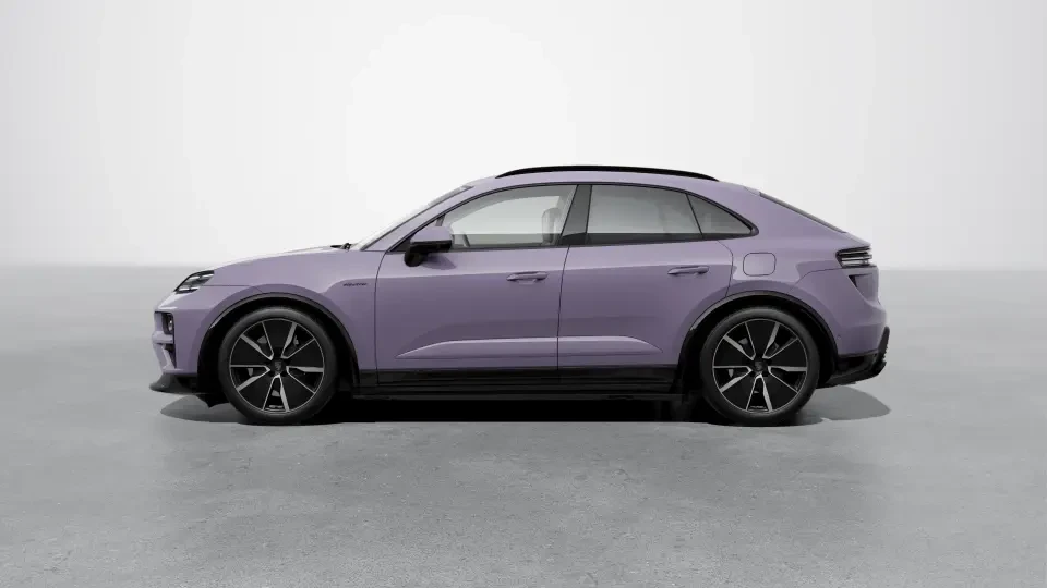 2026 Porsche Macan - Image 15 of 30