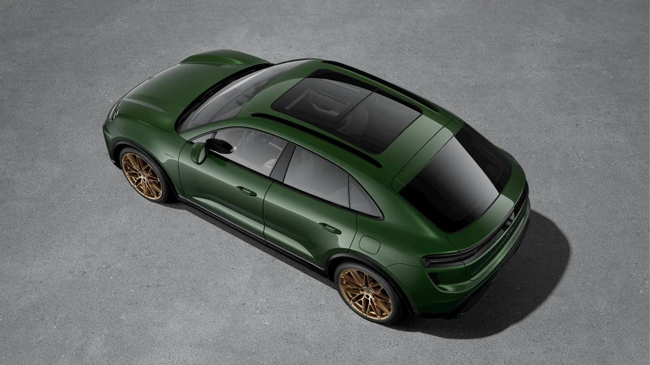 2026 Porsche Macan Electric - Image 4 of 10