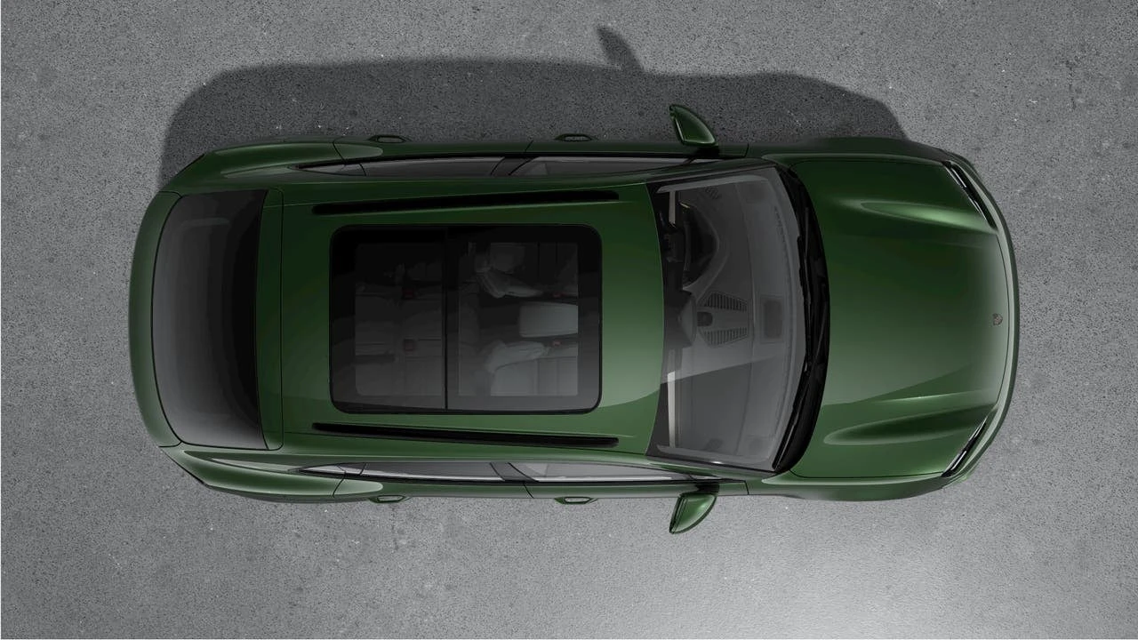 2026 Porsche Macan Electric - Image 5 of 10