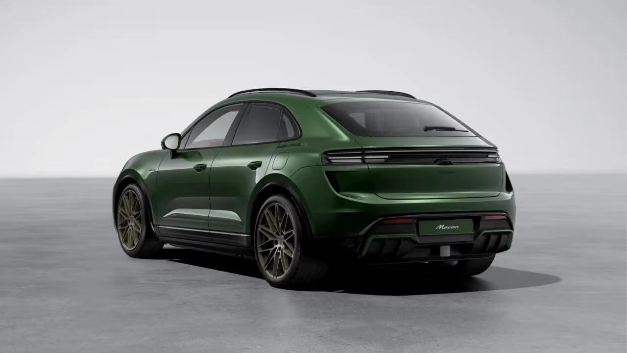 2026 Porsche Macan - Image 20 of 30
