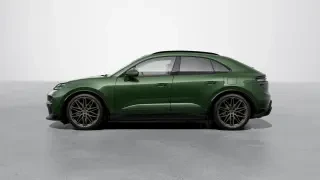 2026 Porsche Macan - Image 13 of 30