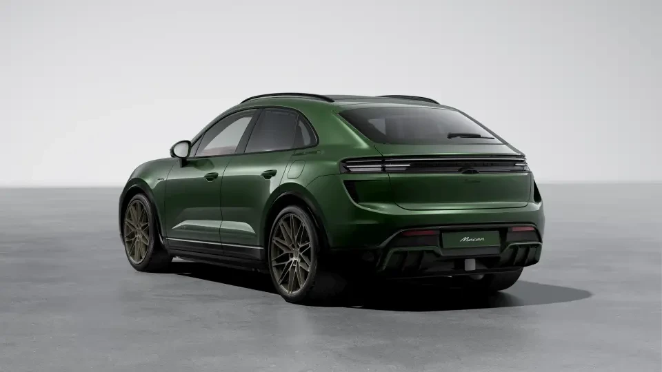 2026 Porsche Macan - Image 23 of 30