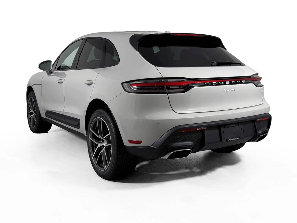 2026 Porsche Macan Electric - Image 3 of 5