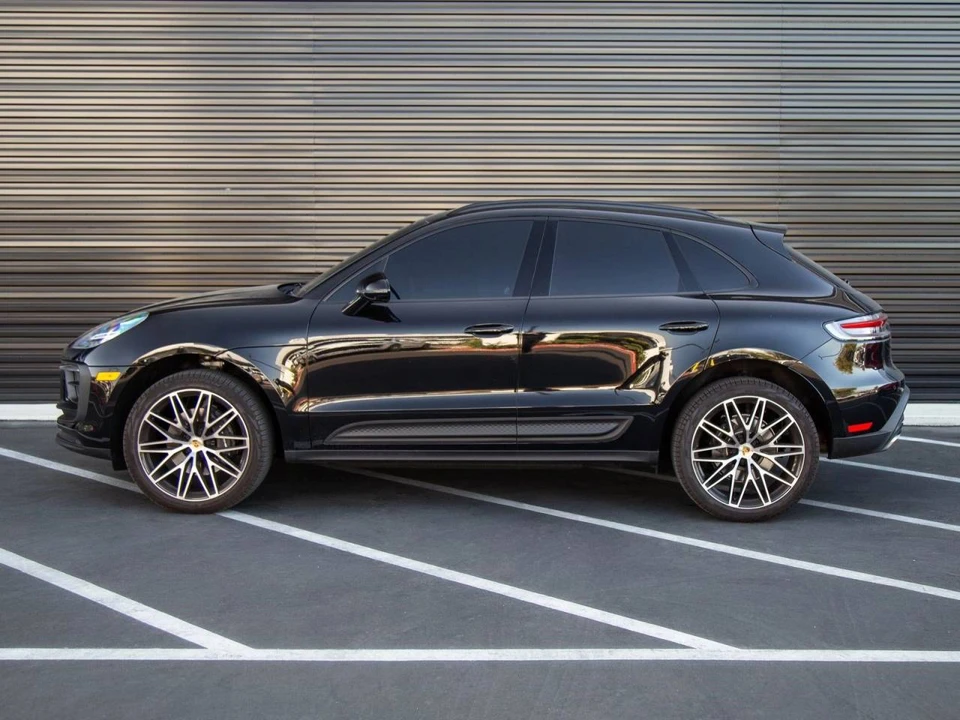 2026 Porsche Macan Electric - Image 2 of 5