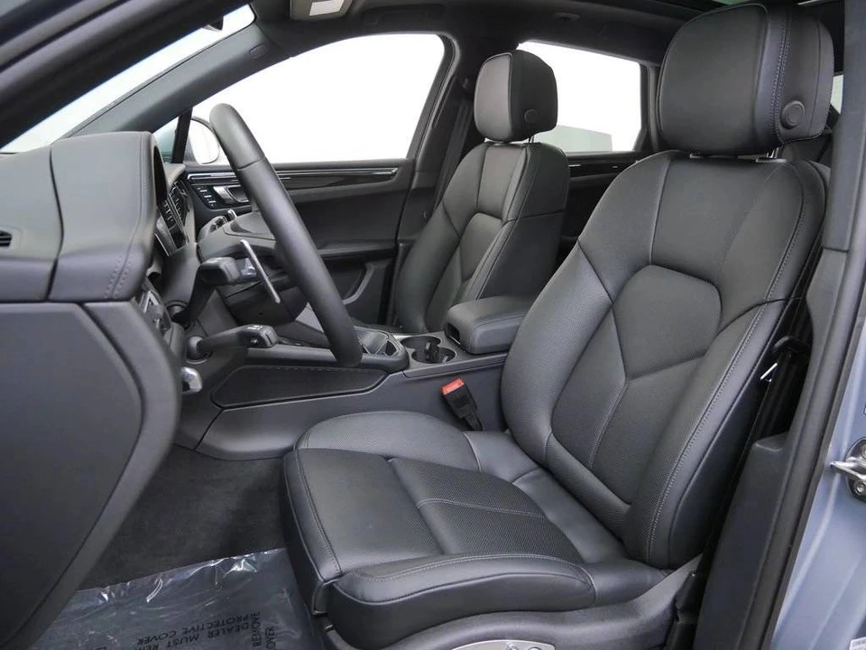 2026 Porsche Macan Electric - Image 5 of 5