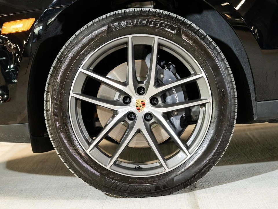 2026 Porsche Macan - Image 13 of 31