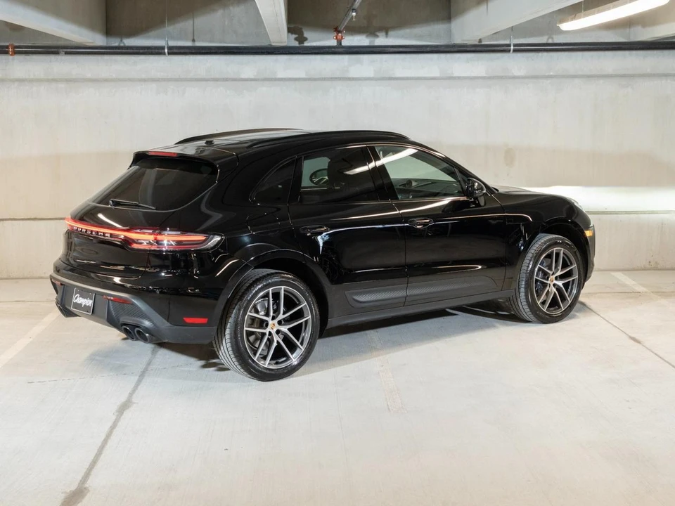 2026 Porsche Macan - Image 8 of 31