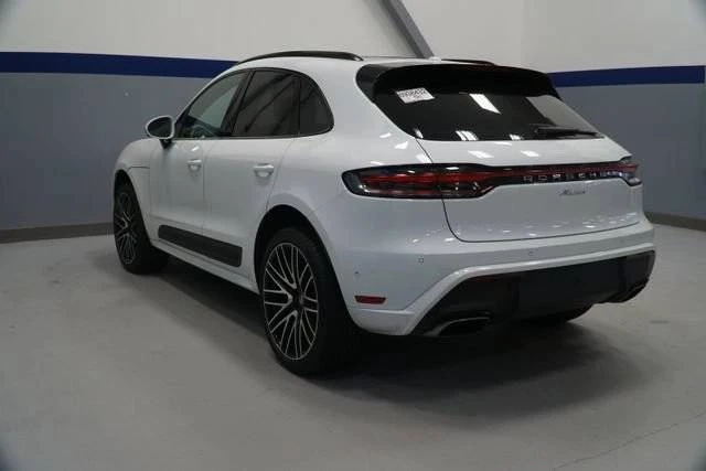 2026 Porsche Macan Electric - Image 3 of 5