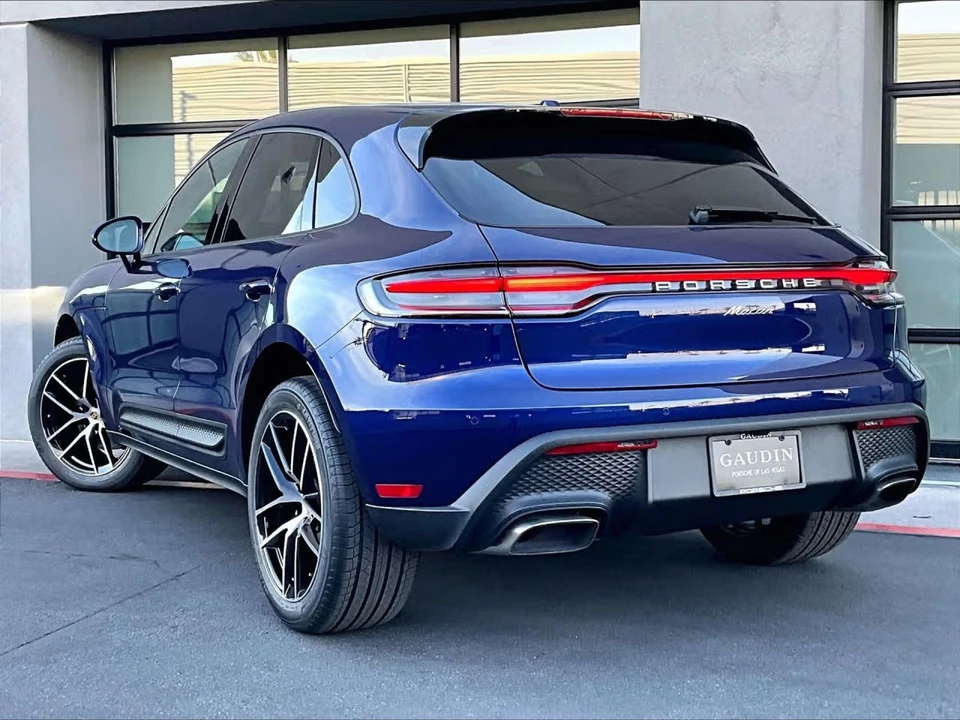 2026 Porsche Macan - Image 20 of 31