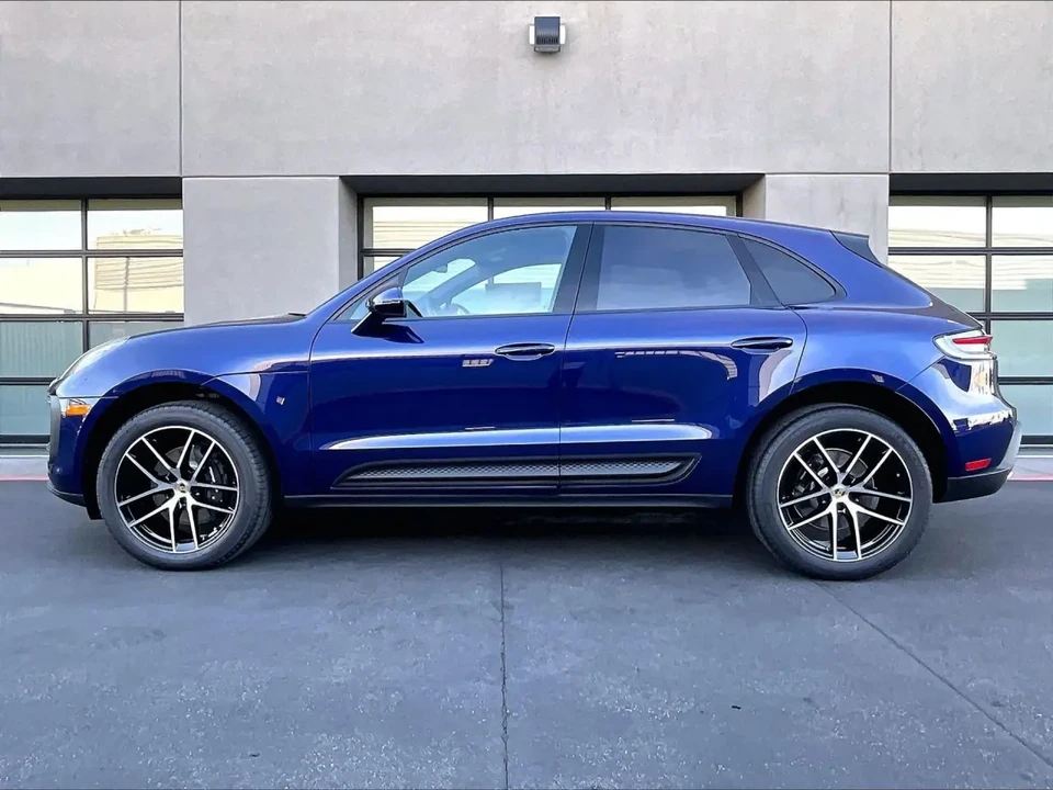 2026 Porsche Macan - Image 16 of 31