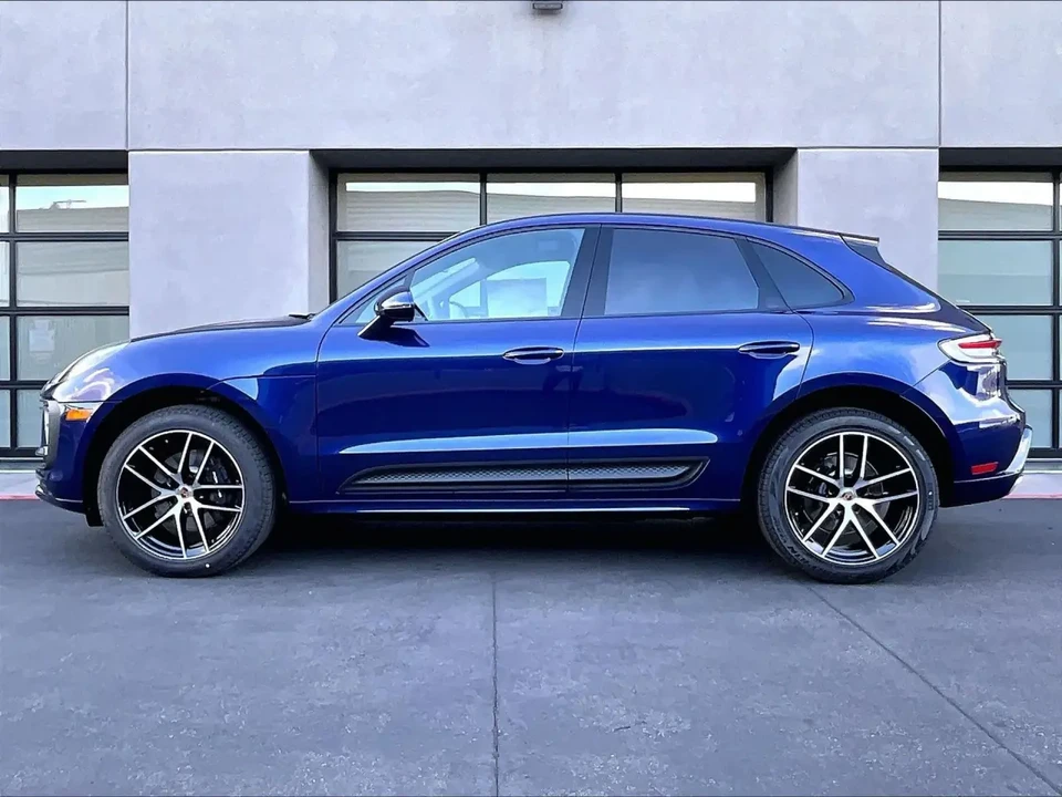 2026 Porsche Macan - Image 16 of 31