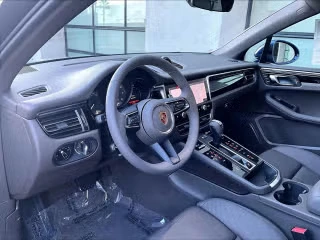 2026 Porsche Macan - Image 25 of 31