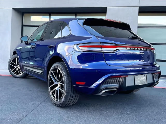 2026 Porsche Macan - Image 18 of 31