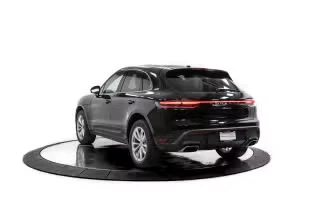 2026 Porsche Macan - Image 17 of 31