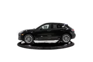 2026 Porsche Macan - Image 13 of 31