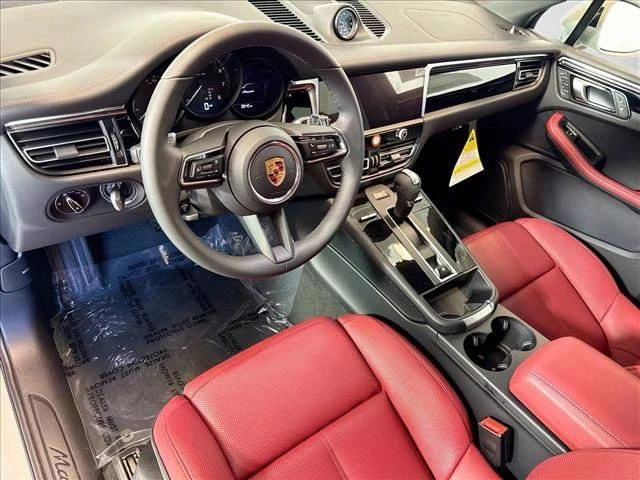 2026 Porsche Macan Electric - Image 4 of 5