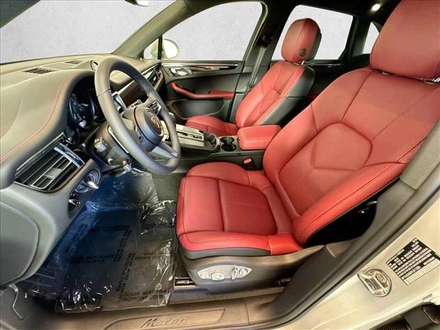 2026 Porsche Macan Electric - Image 5 of 5