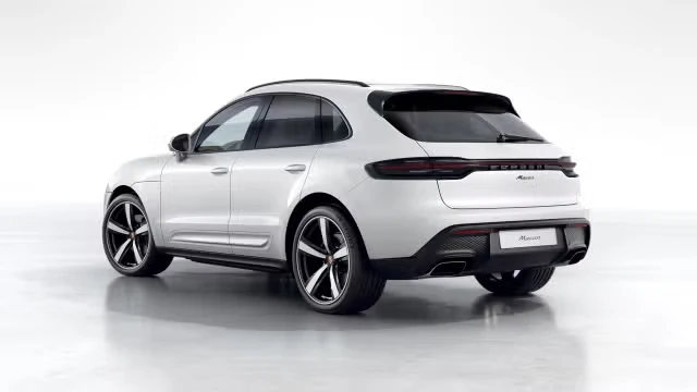 2026 Porsche Macan Electric - Image 18 of 31