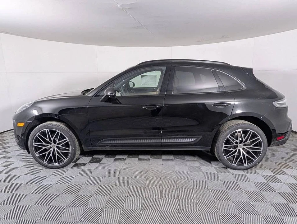 2026 Porsche Macan Electric - Image 2 of 5