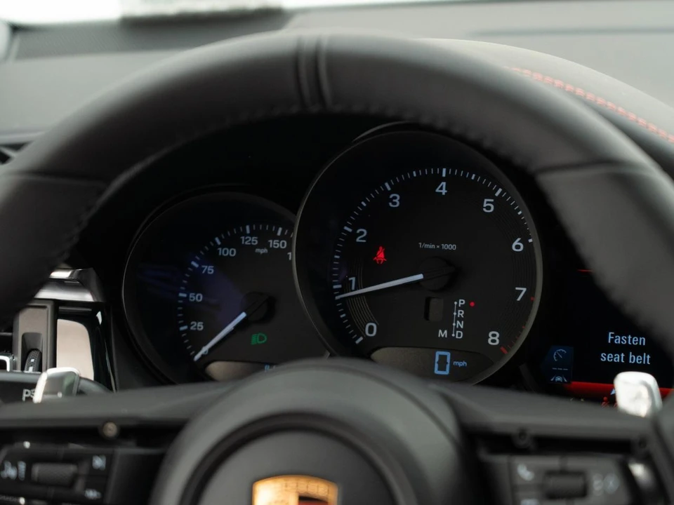 2026 Porsche Macan - Image 31 of 31