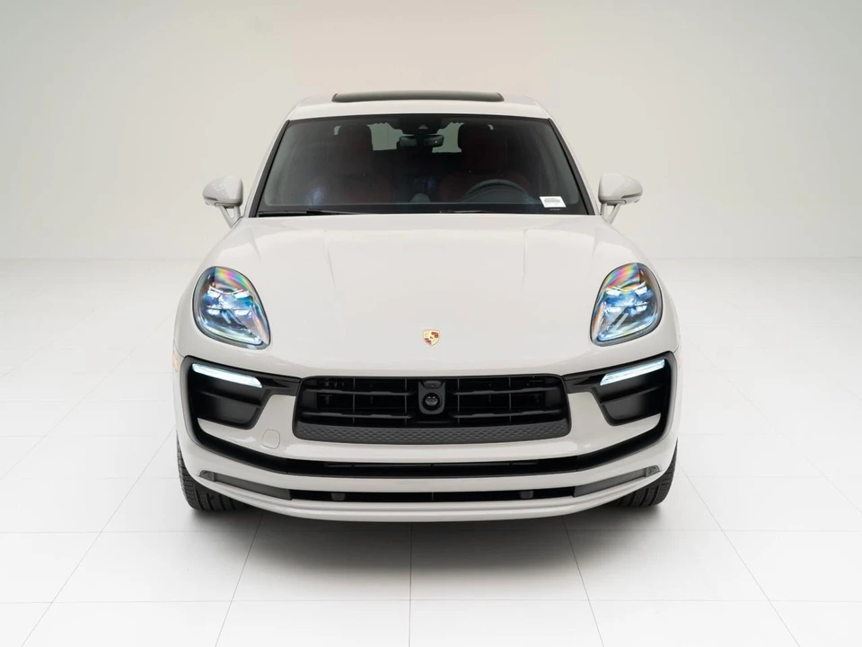 2026 Porsche Macan - Image 6 of 31