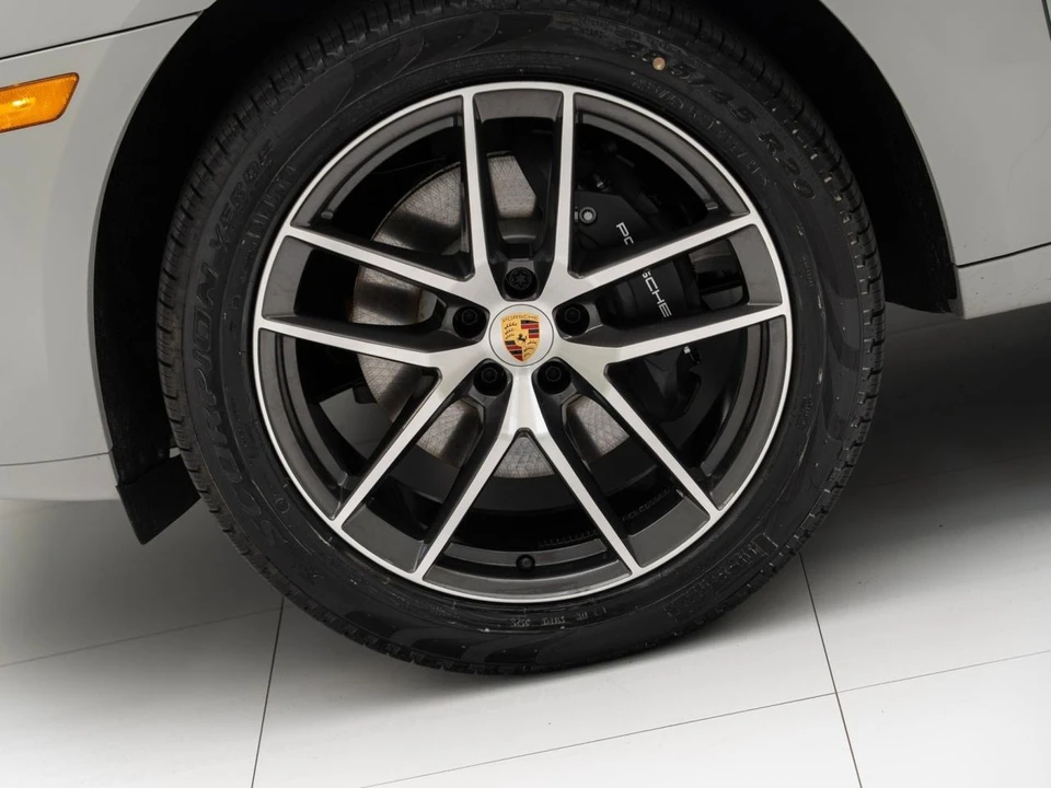 2026 Porsche Macan - Image 12 of 31