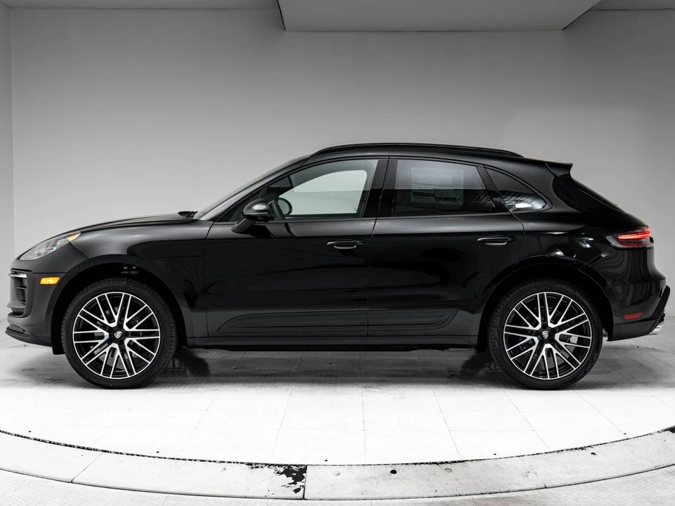 2026 Porsche Macan Electric - Image 2 of 5