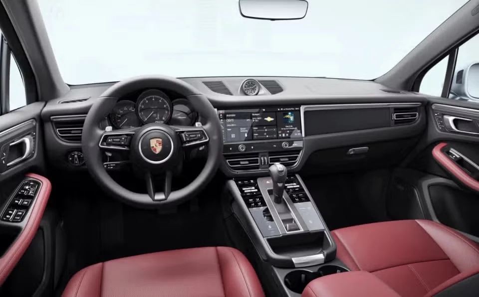 2026 Porsche Macan - Image 27 of 31