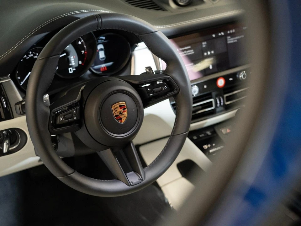 2026 Porsche Macan - Image 15 of 28