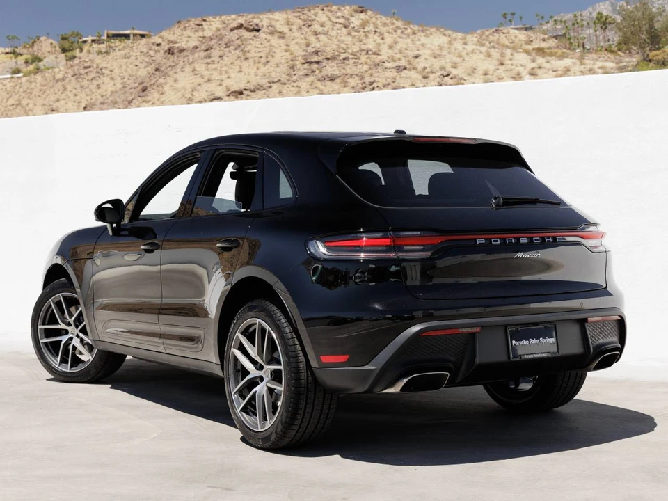 2026 Porsche Macan Electric - Image 3 of 4