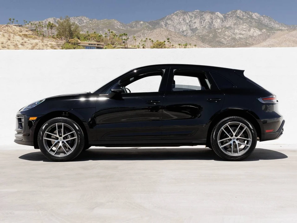 2026 Porsche Macan Electric - Image 2 of 4