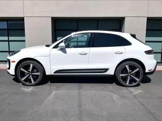 2026 Porsche Macan Electric - Image 13 of 31