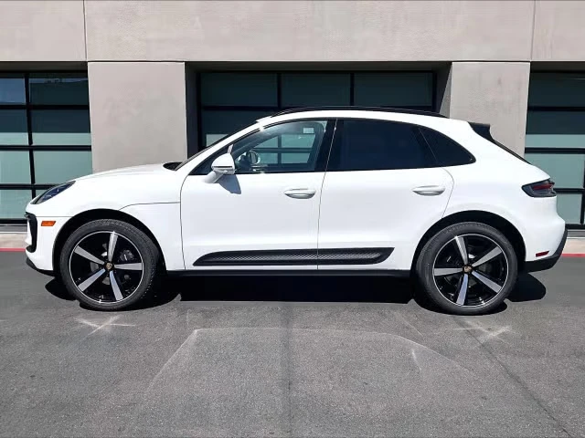 2026 Porsche Macan Electric - Image 10 of 31