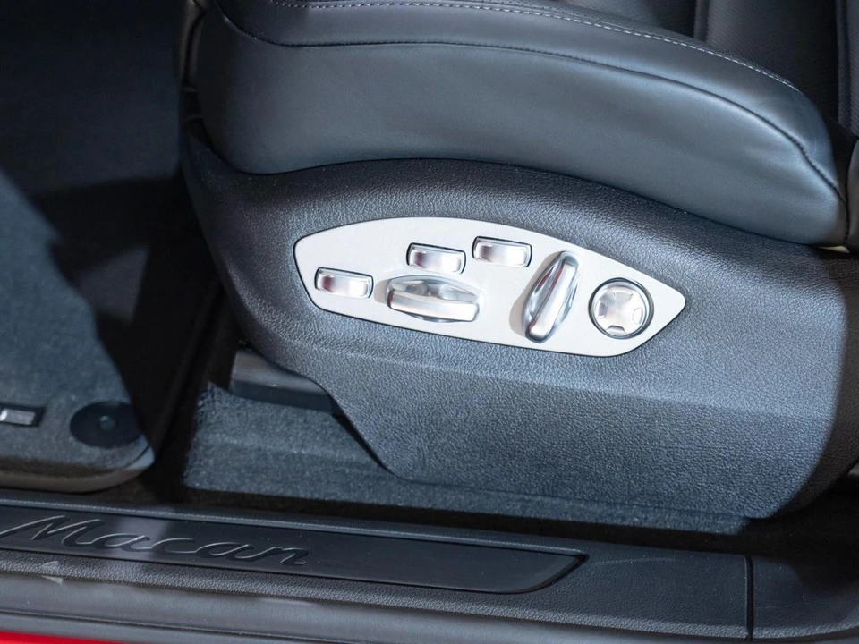 2026 Porsche Macan Electric - Image 13 of 29