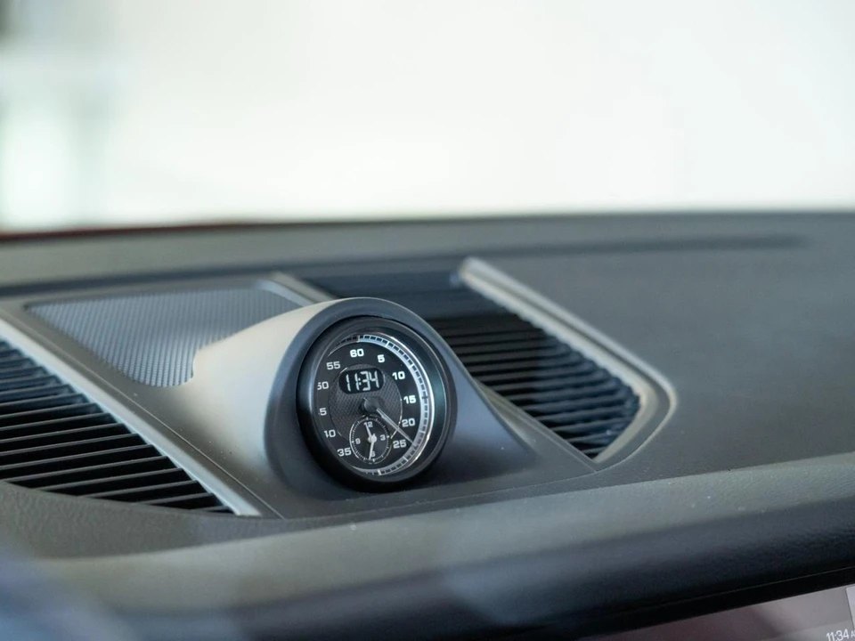 2026 Porsche Macan Electric - Image 20 of 29