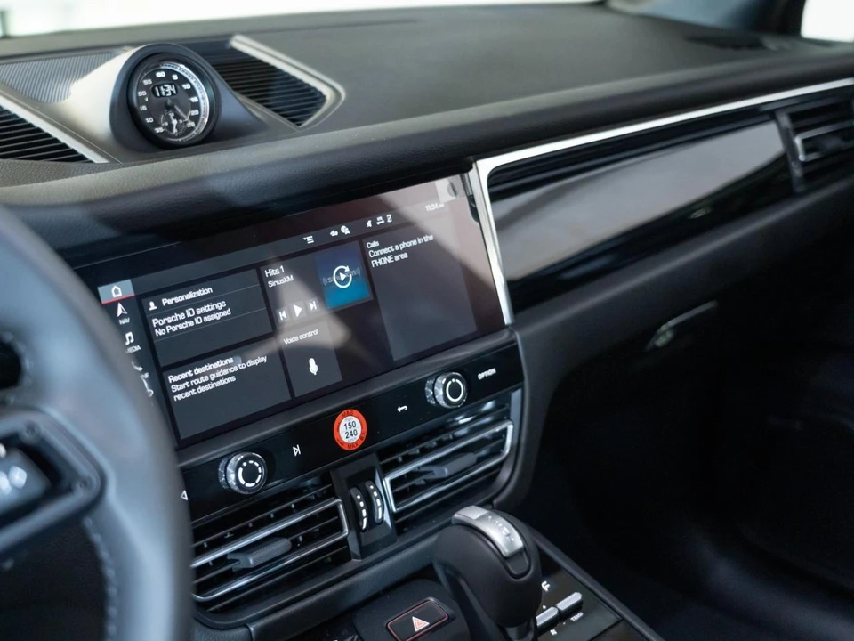 2026 Porsche Macan Electric - Image 21 of 29