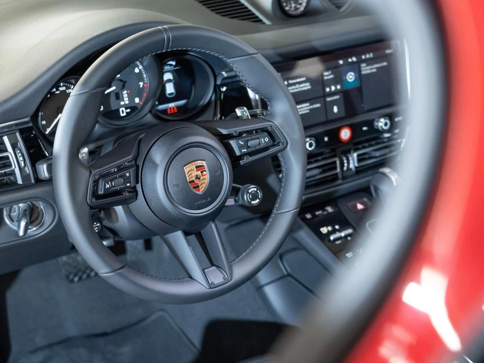 2026 Porsche Macan Electric - Image 15 of 29