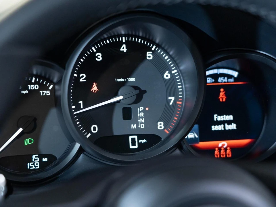 2026 Porsche Macan Electric - Image 19 of 29