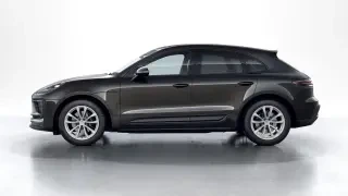 2026 Porsche Macan - Image 13 of 31