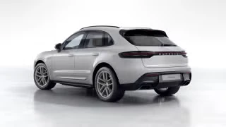 2026 Porsche Macan - Image 17 of 31