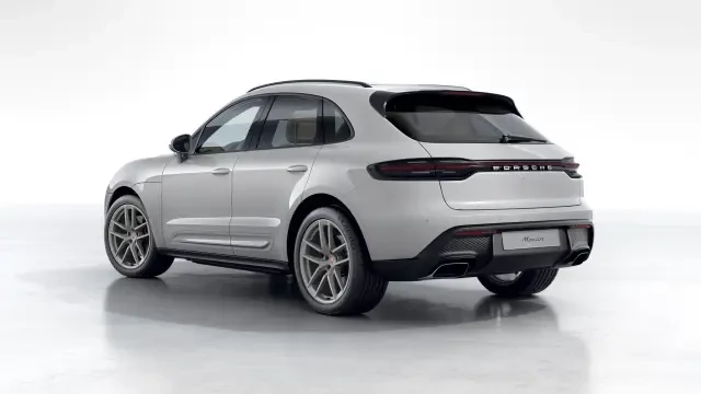 2026 Porsche Macan - Image 22 of 31