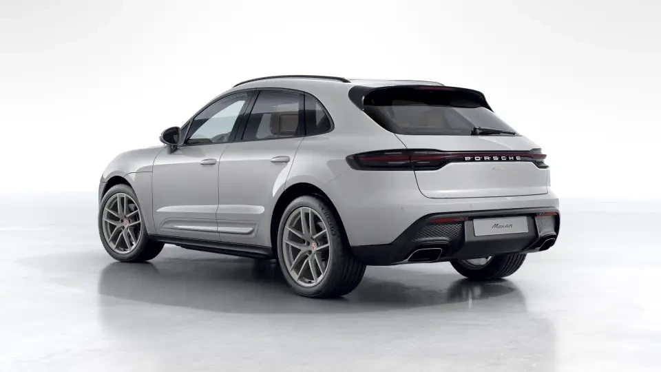 2026 Porsche Macan - Image 23 of 31