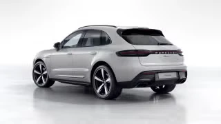 2026 Porsche Macan - Image 17 of 31