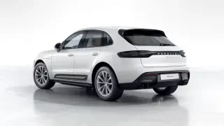 2026 Porsche Macan - Image 21 of 31