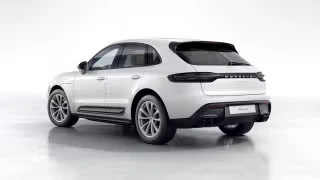 2026 Porsche Macan - Image 17 of 31
