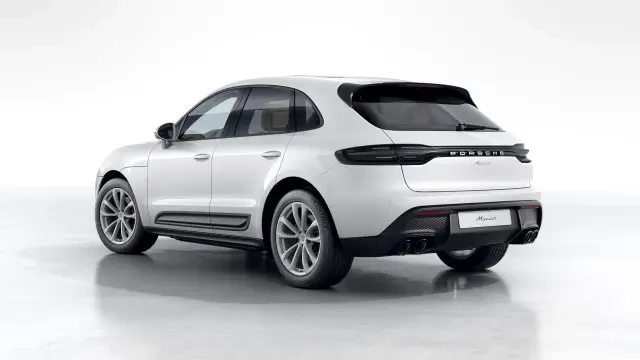 2026 Porsche Macan - Image 22 of 31