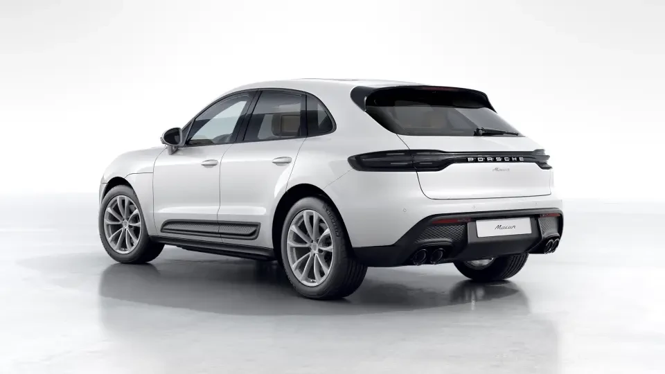 2026 Porsche Macan - Image 23 of 31