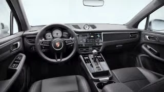 2026 Porsche Macan - Image 25 of 31